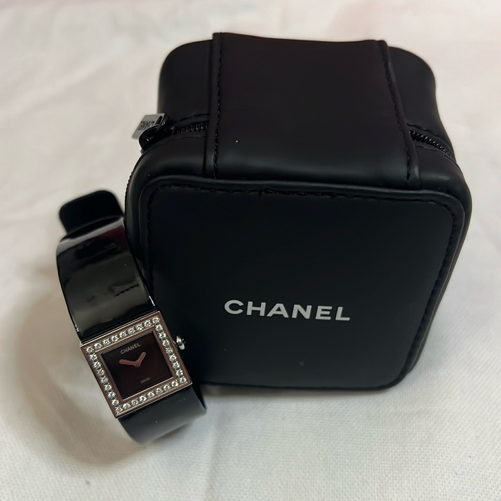 Chanel 1993 Matelasse Black Ladies Wristwatch Working